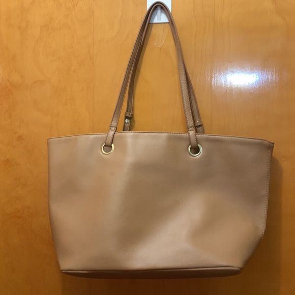 Kenneth Cole Reaction Camel colored tote bag - Picture 2 of 10
